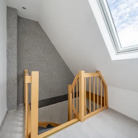 Private With Own Bathroom * Hanower
